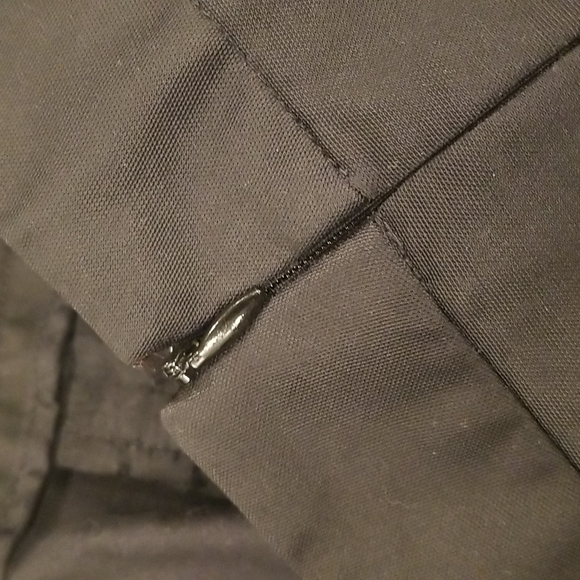 💕BCBGENERATION💕 Cropped Pants ~ Black 12 - Picture 7 of 9